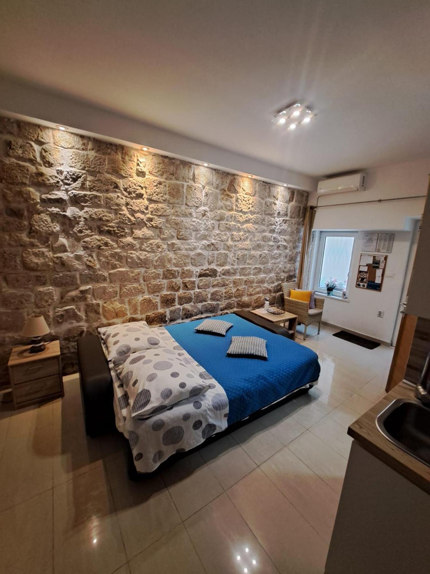 Studio Apartment Legcevic Kaštela Exteriör bild