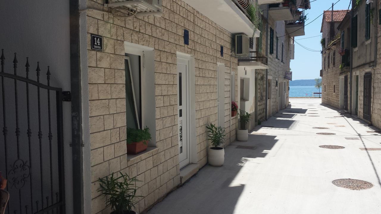 Studio Apartment Legcevic Kaštela Exteriör bild