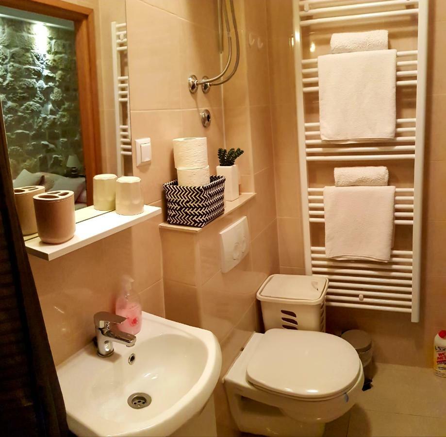 Studio Apartment Legcevic Kaštela Exteriör bild