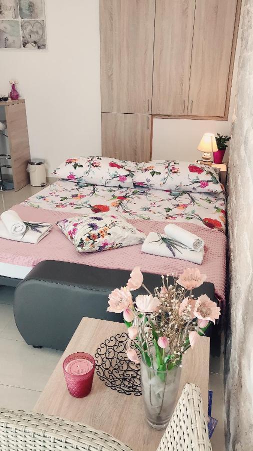 Studio Apartment Legcevic Kaštela Exteriör bild